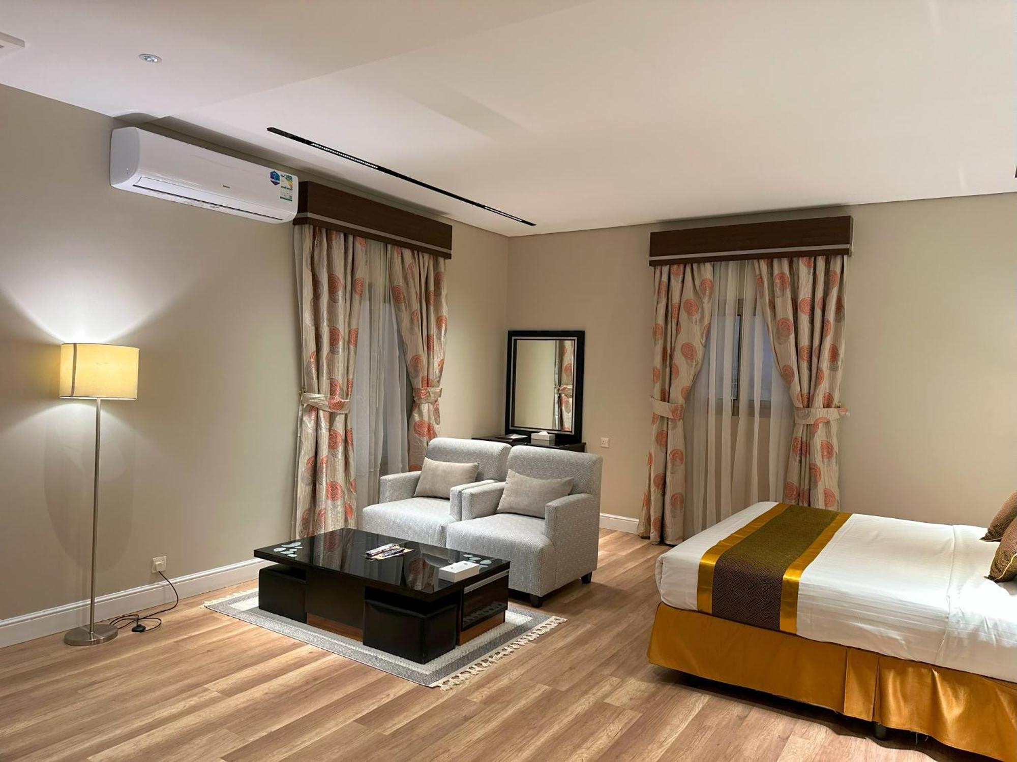 Nelover Hotel Hafar Hafar Al-Batin Exterior foto